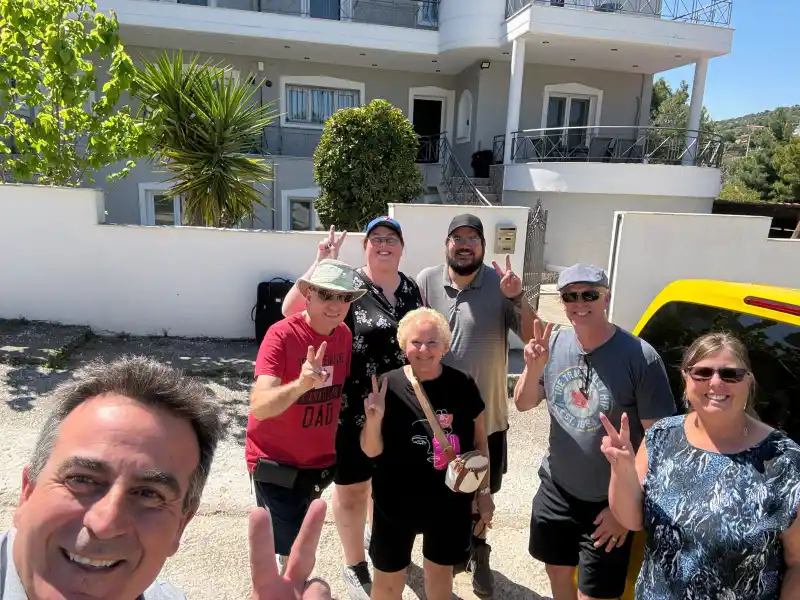 Athens custom sightseeing tours group photo